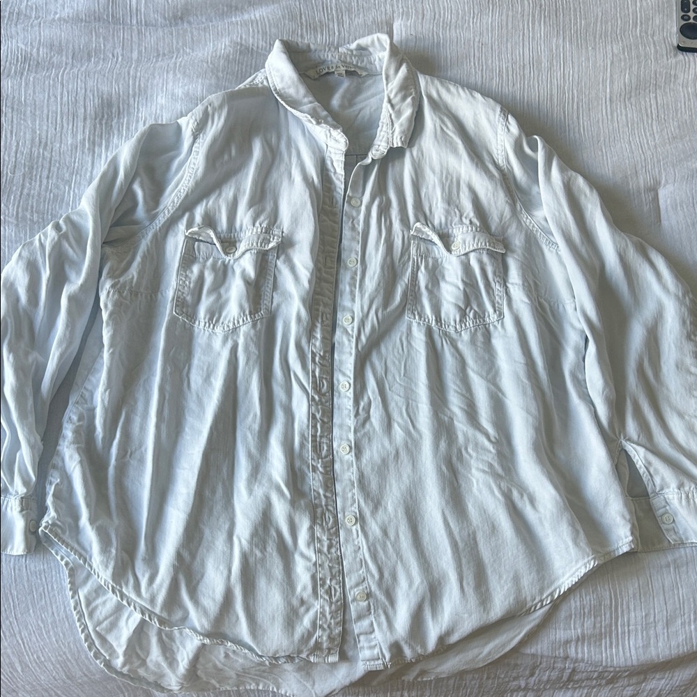 Women’s White Button-Up Shirt